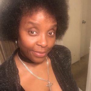 Meet your Posher, Dana